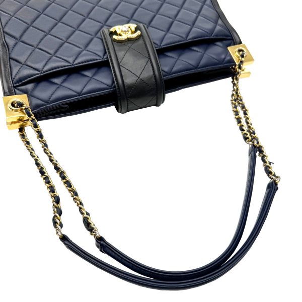 imgrc0096223420 CHANEL Matelasse Tote Bag Leather Navy Black