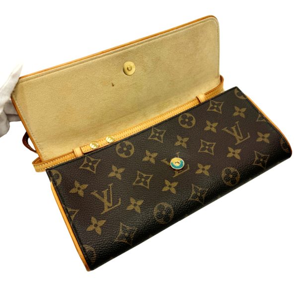 imgrc0096340628 LOUIS VUITTON Pochette Twin GM Monogram Shoulder Bag Brown