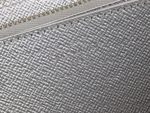 imgrc0096424355 Louis Vuitton Zippy Long Wallet Epi Silver