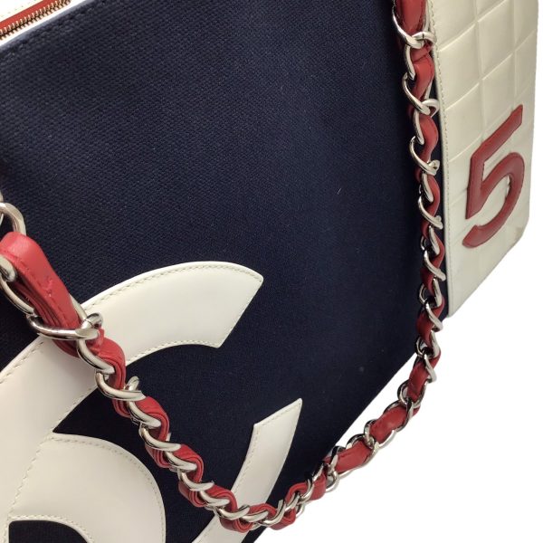 imgrc0096570509 CHANEL No5 Chain Tote Bag Navy