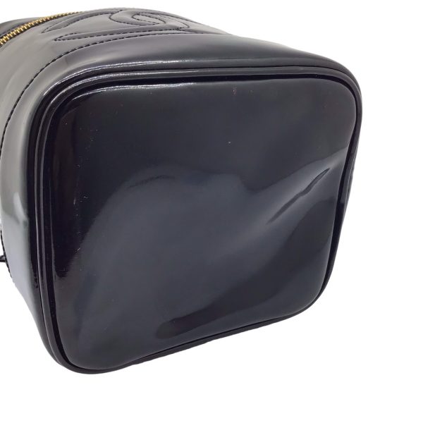 imgrc0096582521 CHANEL Vanity Enamel Cosmetic Bag Black