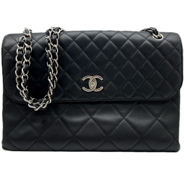 imgrc0096590245 CHANEL Matelasse Single Flap Chain Bag Black