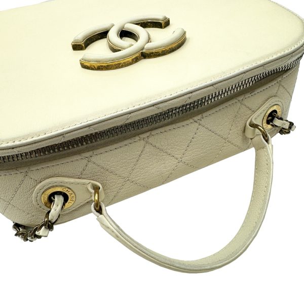 imgrc0096634404 CHANEL Vanity Bag Leather Ivory