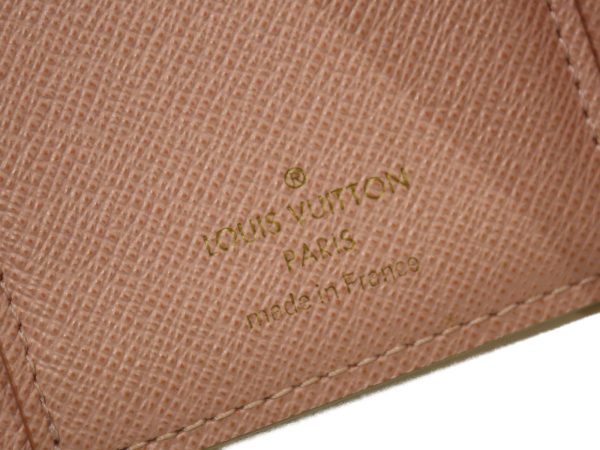 imgrc0096660273 Louis Vuitton Portefeuille Wallet White Gray Pink