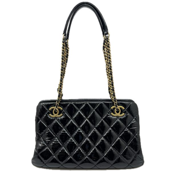 imgrc0096664622 CHANEL Chain Shoulder Bag Patent Enamel Black