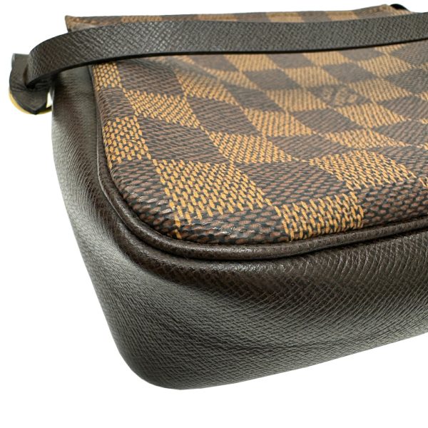 imgrc0096693765 LOUIS VUITTON Truth Makeup Handbag Damier Brown