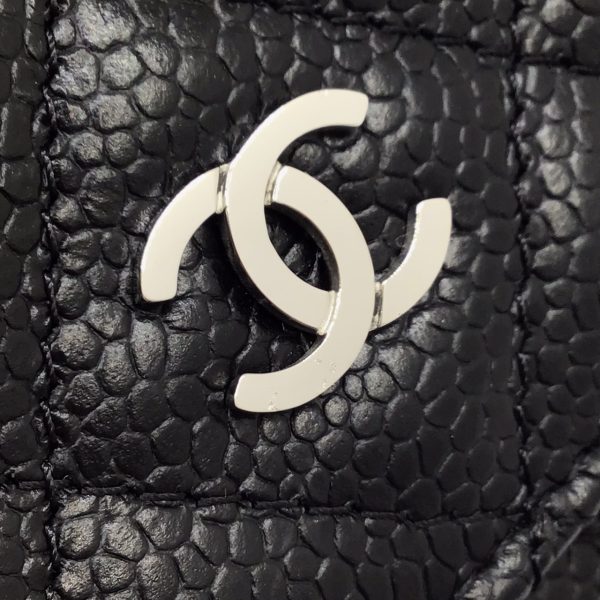 imgrc0096790489 CHANEL Matelasse Timeless Classic Chain Wallet Caviar Skin Black