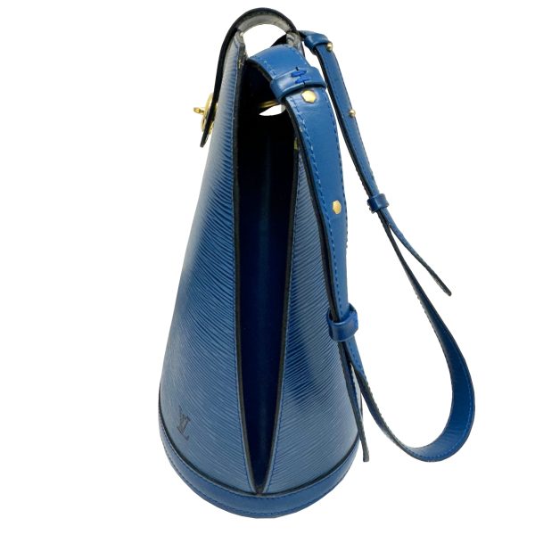 imgrc0096878969 LOUIS VUITTON Cluny Shoulder Bag Epi Leather Toledo Blue