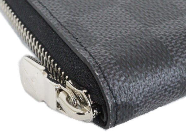 imgrc0096918691 Louis Vuitton Zippy Wallet Vertical Black Grey