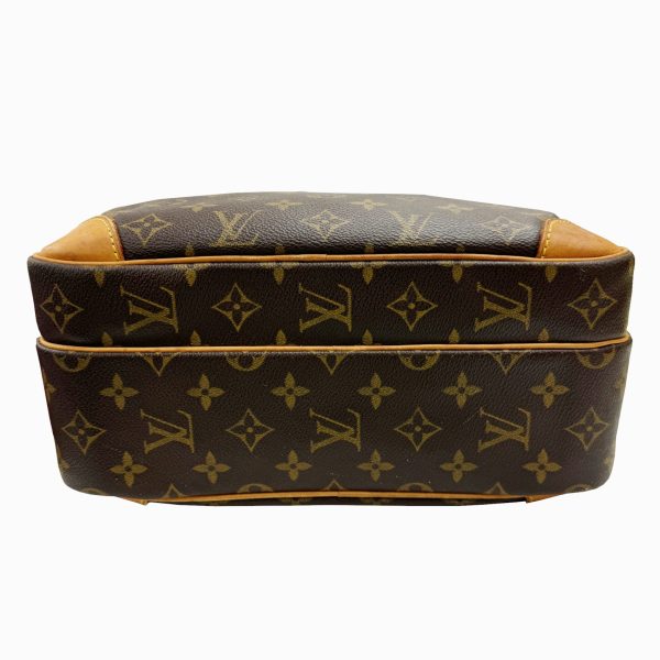 imgrc0096980919 LOUIS VUITTON Nile Shoulder Bag Monogram