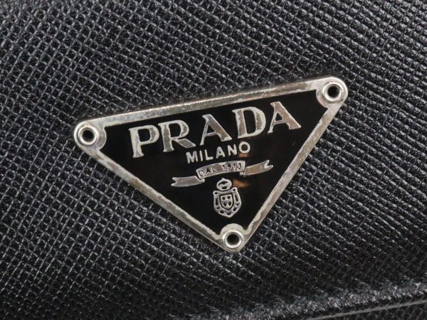 imgrc0097016959 Prada 6 Key Case Black Silver Hardware