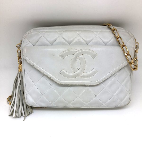 imgrc0097638691 Chanel Fringed Matelasse Chain Shoulder Bag White