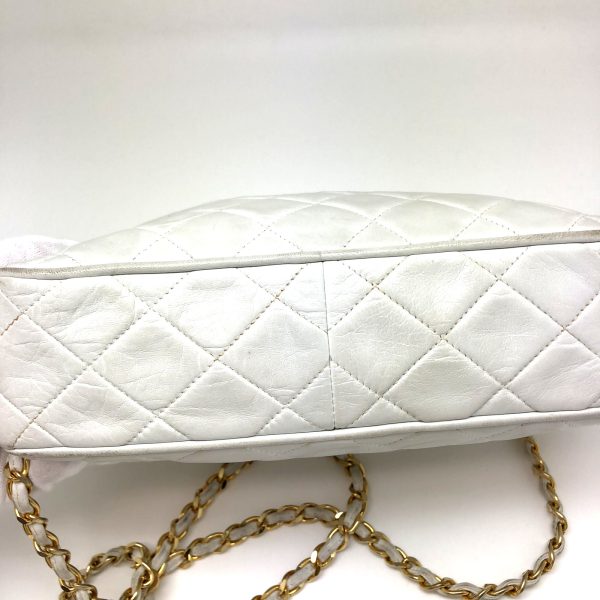 imgrc0097638695 Chanel Fringed Matelasse Chain Shoulder Bag White