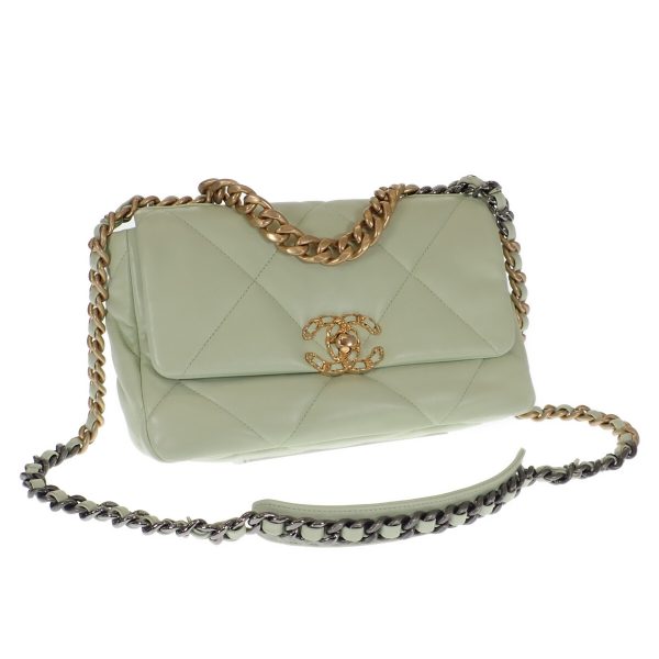 imgrc0108505118 Chanel 19 Chain Shoulder Handbag 2way Mint Green