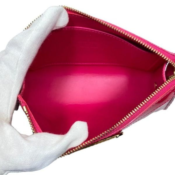 imgrc0115689445 Louis Vuitton Vernis Cosmetic Pouch Rose Pop