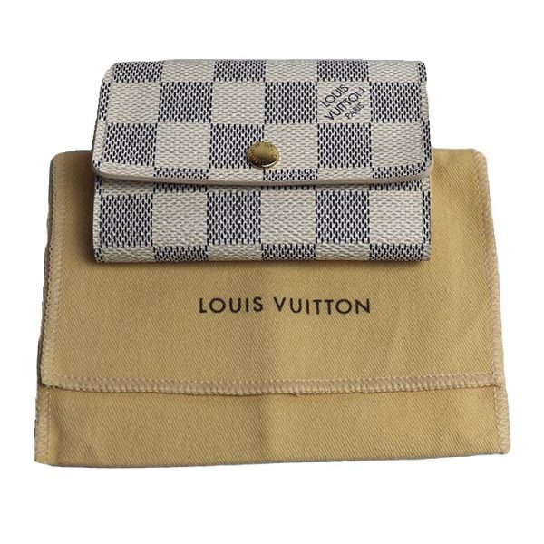 k23 3997 1 4004 LOUIS VUITTON Multicle 6 Key Case Damier Azur White