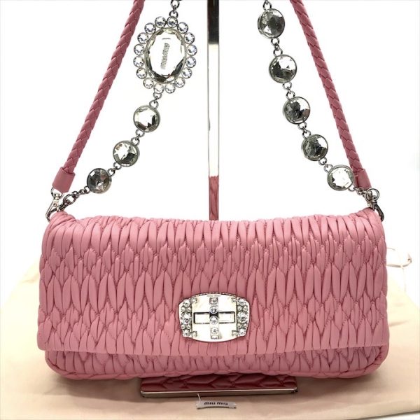 k2457 1 Miu Miu Matelasse stone shoulder bag pink