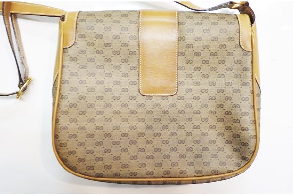 k5863 2 Gucci PVC Leather GG Plus Shoulder Bag Biege