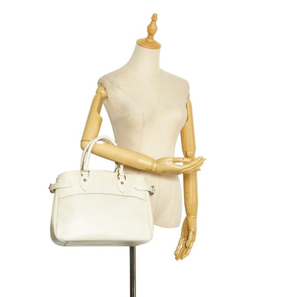 lvopmuxhvfxsu6b3 10 Louis Vuitton Epi Passy PM Handbag Yvoir White Leather