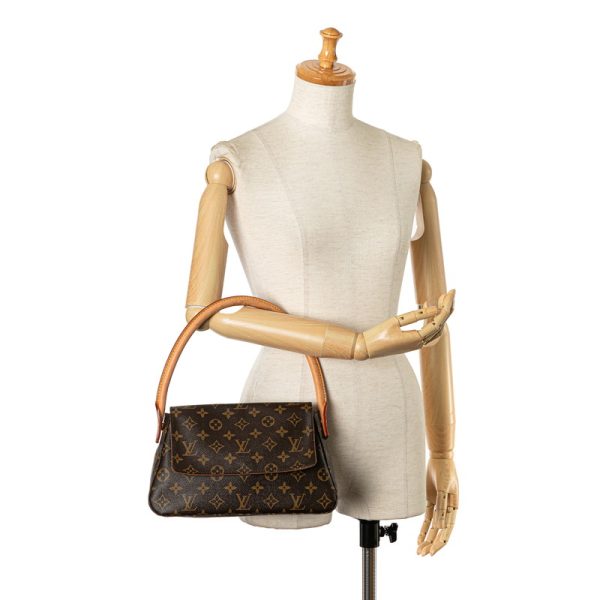 nkg8aumu75bzvsay 10 Louis Vuitton Mini Looping Shoulder Bag Brown