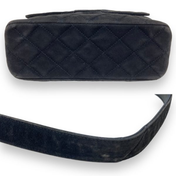 on1816 4 Chanel Matelasse Quilted Shoulder Bag Suede Black