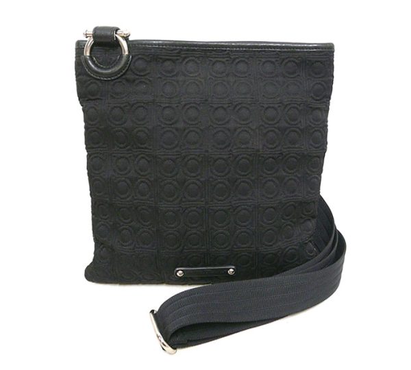 on4016 1 Salvatore Ferragamo Gancini Crossbody Shoulder Bag Quilted Leather Black Silver