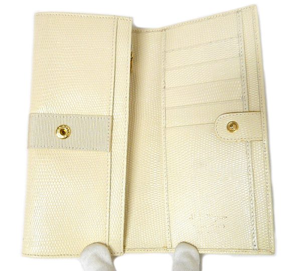 on4556 3 Salvatore Ferragamo Vara Bifold Long Wallet Lizard Embossed Ivory Gold