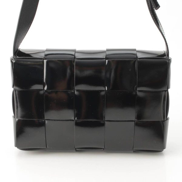 re bot sh u 00009 2 Bottega Veneta Patent Maxi Intrecciato Cassette Shoulder Bag Black