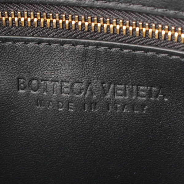 re bot sh u 00009 5 Bottega Veneta Patent Maxi Intrecciato Cassette Shoulder Bag Black