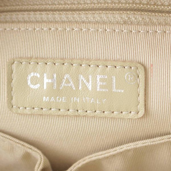 re cha ba w 00016 6 Chanel Cocomark Lambskin Matelasse Chain Backpack White