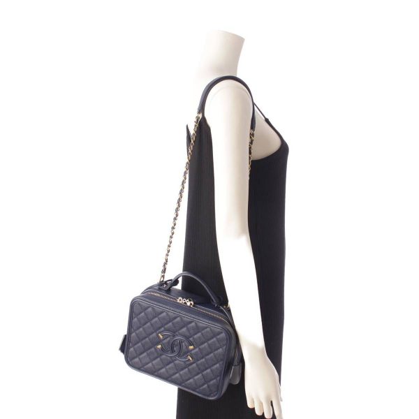 re cha sh w 00267 9 Chanel CC Filigree Caviar Skin Gold Hardware Vanity Shoulder Bag Navy