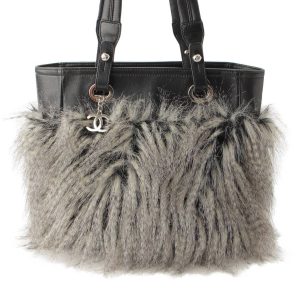 re cha to w 00115 Chanel Matelasse Chain Shoulder Bag