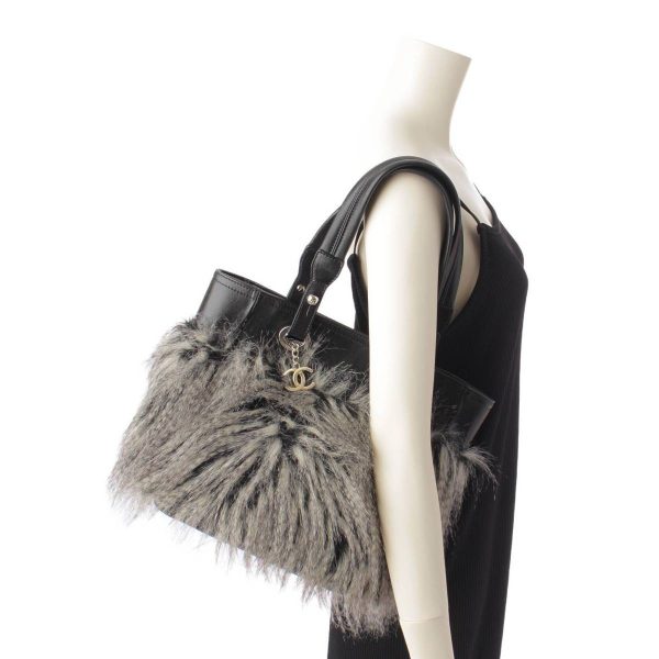 re cha to w 00115 8 Chanel Paris Biarritz Cocomark Fur Leather Tote Bag Black