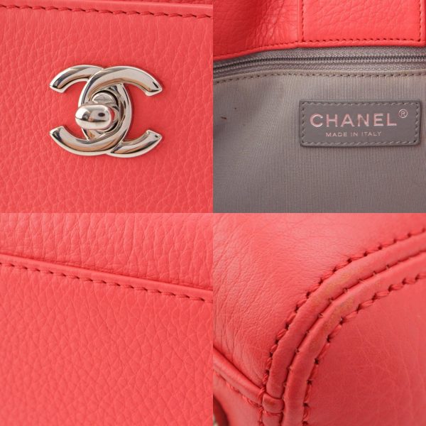 re cha to w 00122 6 Chanel Executive Coco Mark Turnlock Leather Handbag Bag Pink