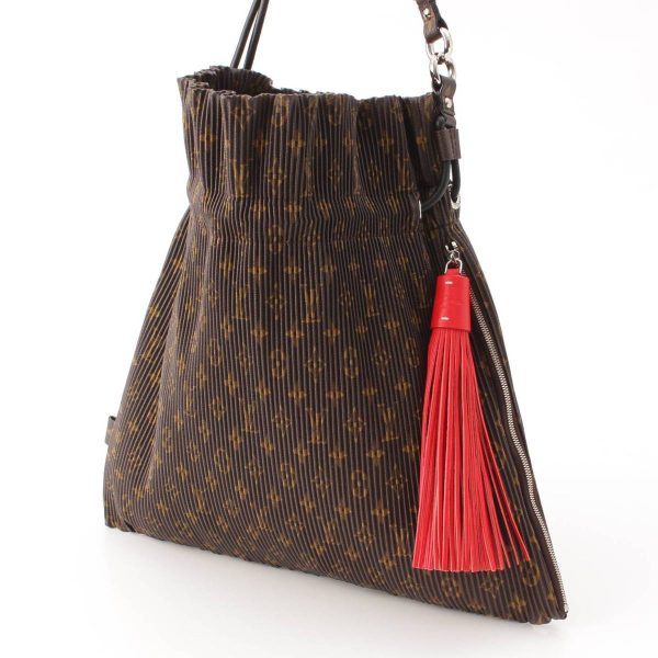 re lou sh w 00357 1 Louis Vuitton Explorer MM Drawstring Pleated Shoulder Bag Brown