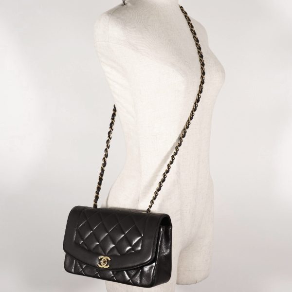 s200423556 16 CHANEL Diana Flap 22 Crossbody Shoulder Bag Chain Shoulder Matelasse A01164 Lambskin Black