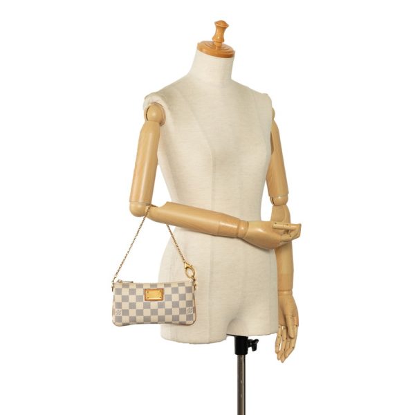 scilc6mxc8qn8y0r 10 Louis Vuitton Damier Azur Pochette Mila MM Accessory White