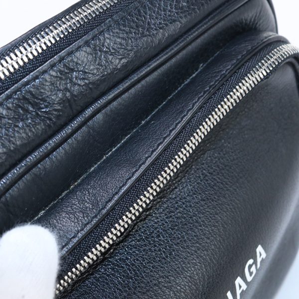 usdbg76014011011 Balenciaga Everyday Crossbody Leather Bag Black