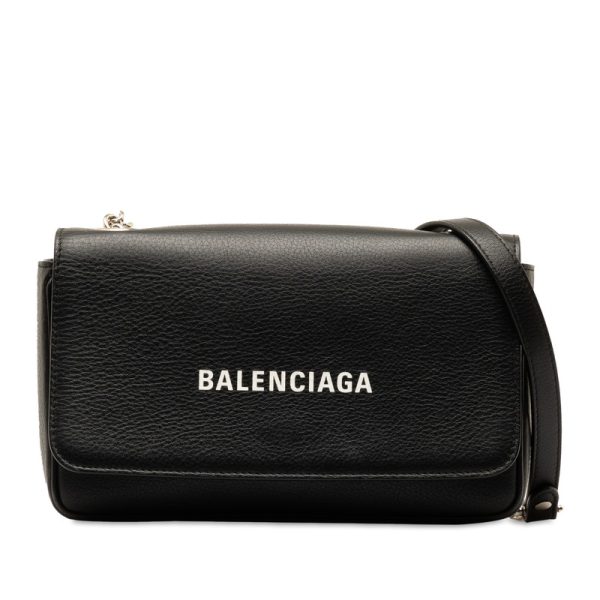 vb7zlh1gkj2je579 1 Balenciaga Everyday Shoulder Wallet Chain Shoulder Bag Black