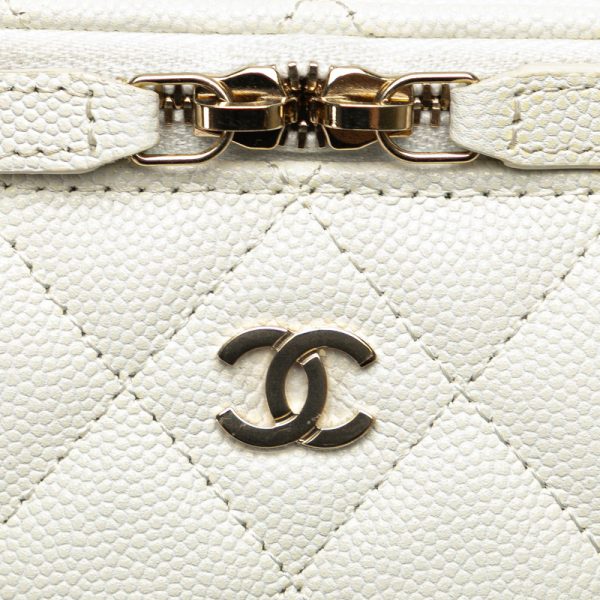 yut0mqwiflzkkjhy 6 CHANEL Matelasse CocoMark Chain Mini Vanity Bag White