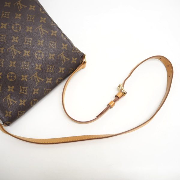 z0003831 5 LOUIS VUITTON M51256 Musette Monogram Shoulder Bag Brown