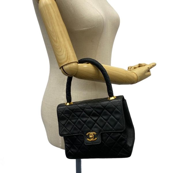 z0004615 11 CHANEL Matelasse Turnlock Vintage Handbag Black