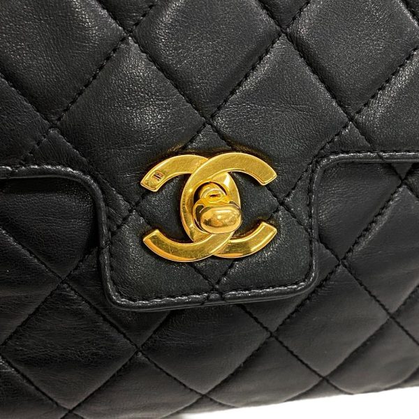 z0004615 6 CHANEL Matelasse Turnlock Vintage Handbag Black