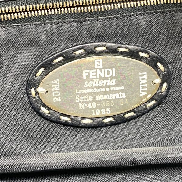 z0004900 11 FENDI Selleria handbag black