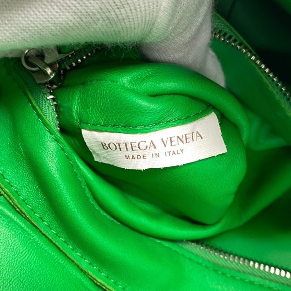 z0005782 10 BOTTEGAVENETA Maxi Intrecciato Cassette Shoulder Bag Green