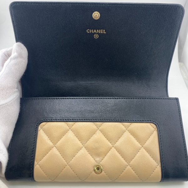 z0006717 8 CHANEL Mademoiselle Cocomark Matelasse Bicolor Wallet Black