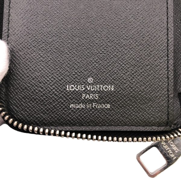 z0006833 13 LOUIS VUITTON M61806 Vasco Round Zipper Taiga Long Wallet Black