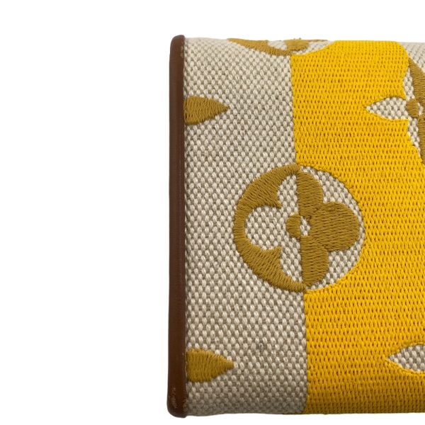 z0006916 8 LOUIS VUITTON M80416 Portefeuille Capucines Monogram Long Wallet Yellow