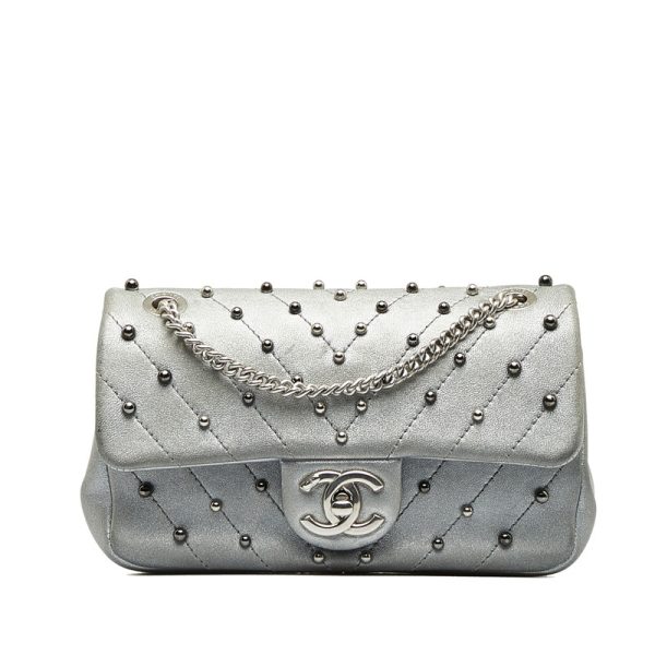 z4pir4ggo4uyjxmk 1 CHANEL V stitch here mark studs chain shoulder bag silver leather