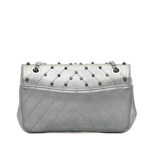 z4pir4ggo4uyjxmk 3 CHANEL V stitch here mark studs chain shoulder bag silver leather